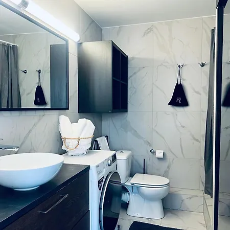 Bright Modern -